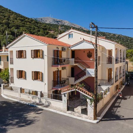 Alexatos Studios & Apartments Agia Efimia Buitenkant foto