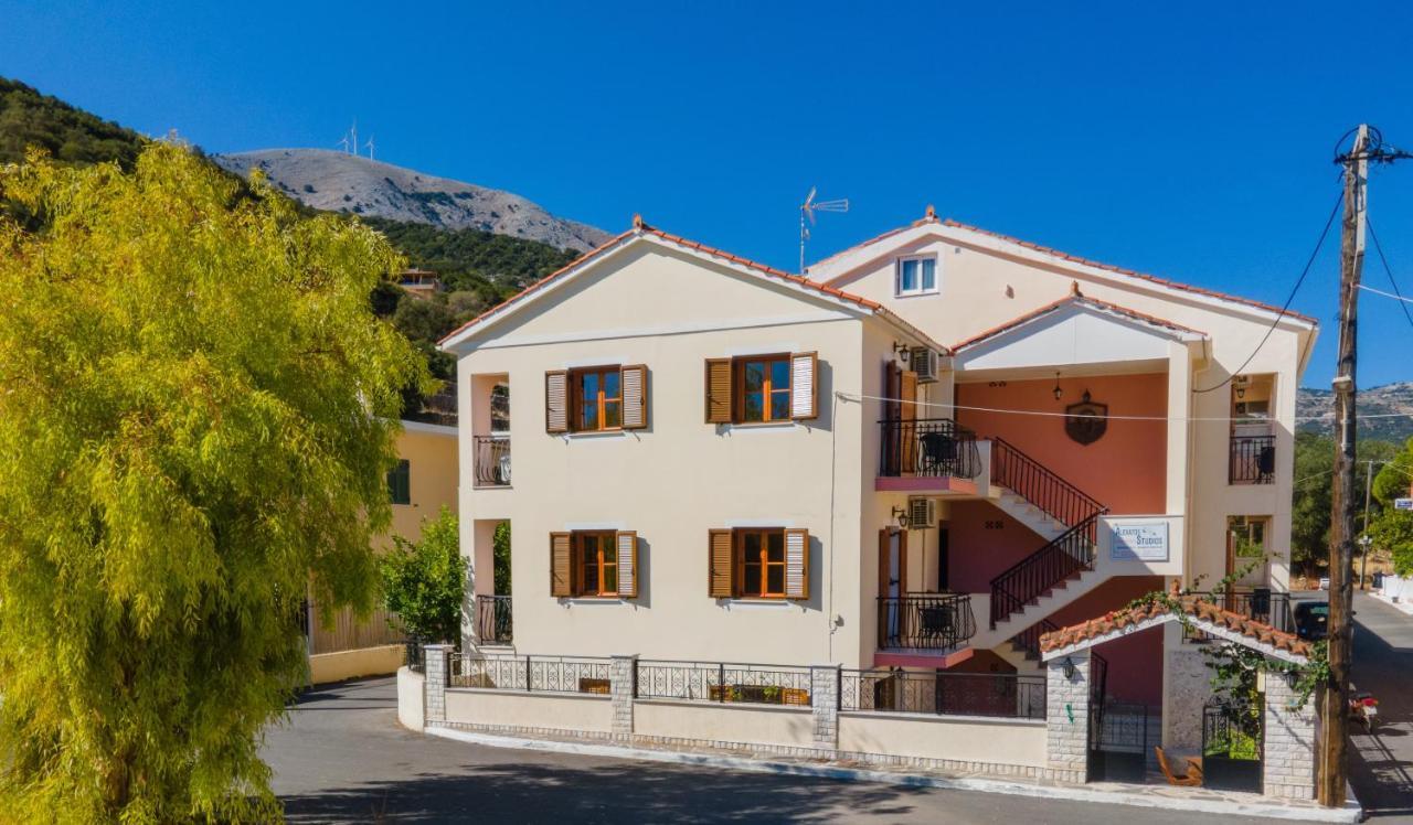 Alexatos Studios & Apartments Agia Efimia Buitenkant foto