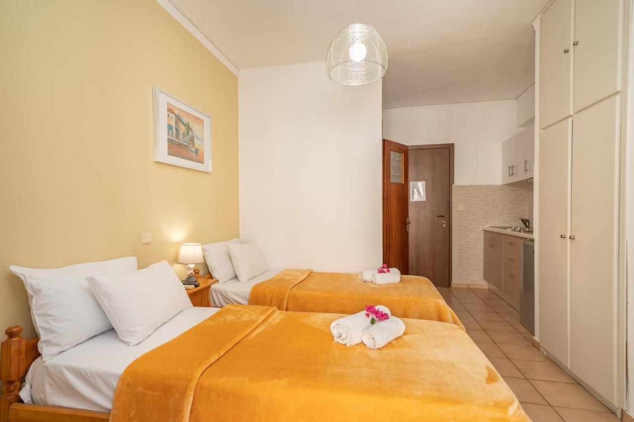 Alexatos Studios & Apartments Agia Efimia Buitenkant foto