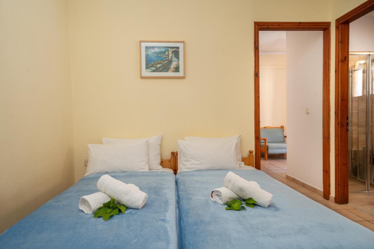 Alexatos Studios & Apartments Agia Efimia Buitenkant foto