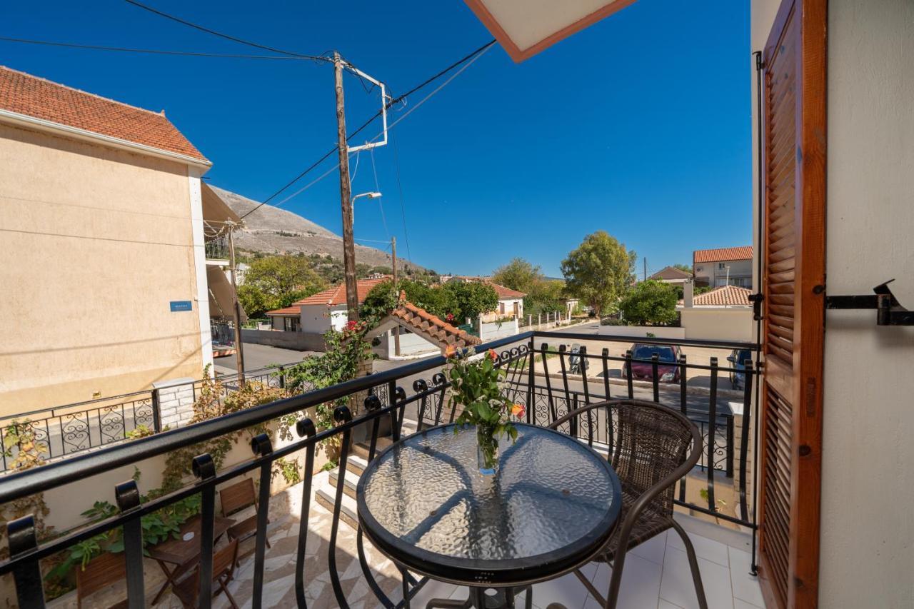Alexatos Studios & Apartments Agia Efimia Buitenkant foto