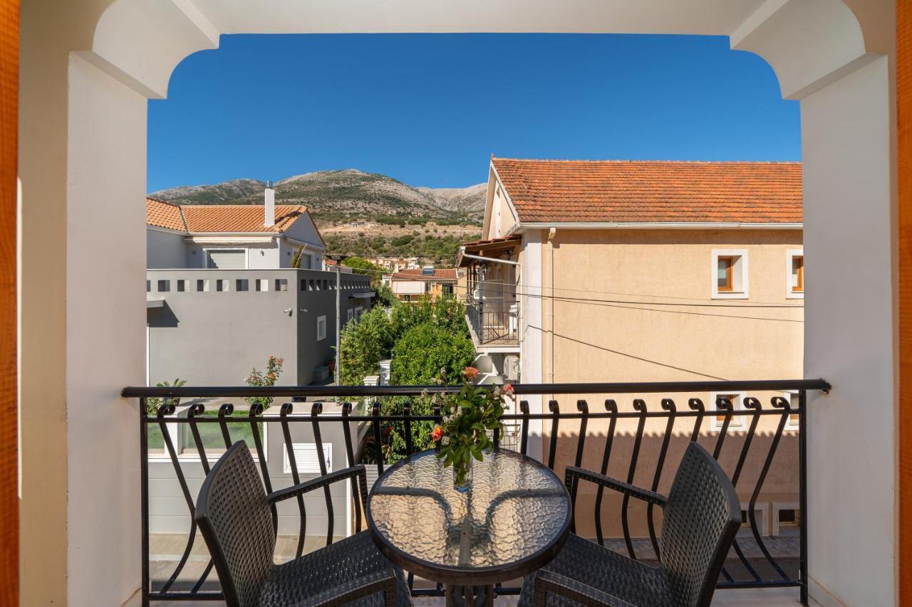 Alexatos Studios & Apartments Agia Efimia Buitenkant foto