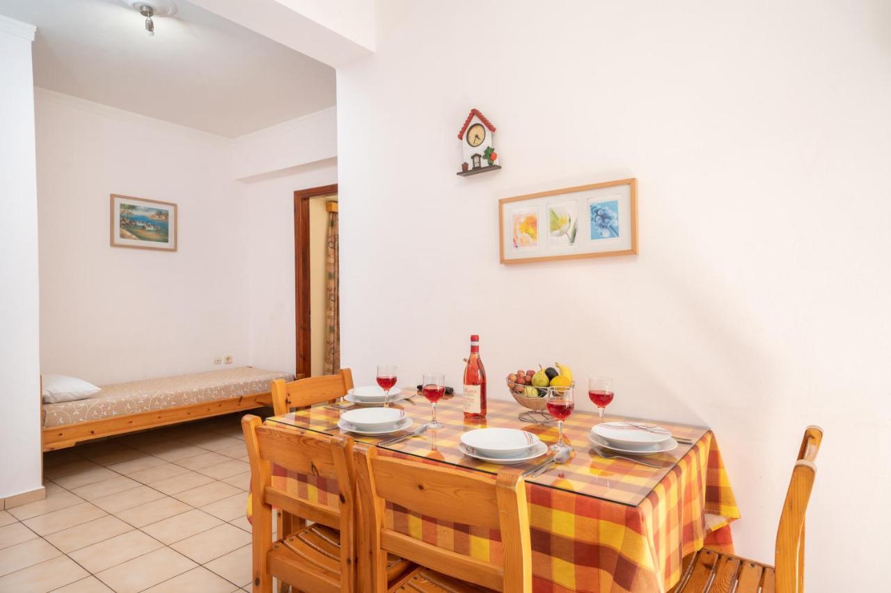 Alexatos Studios & Apartments Agia Efimia Buitenkant foto