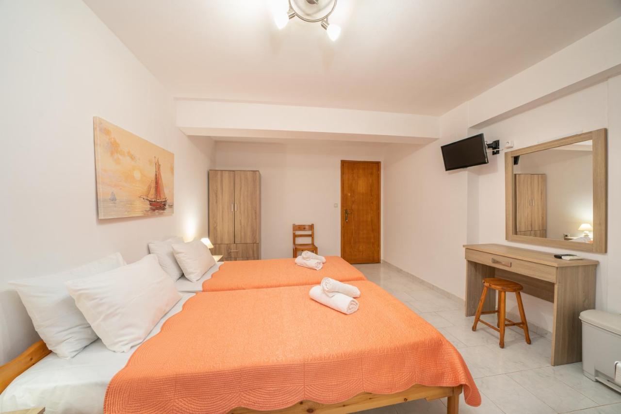 Alexatos Studios & Apartments Agia Efimia Buitenkant foto