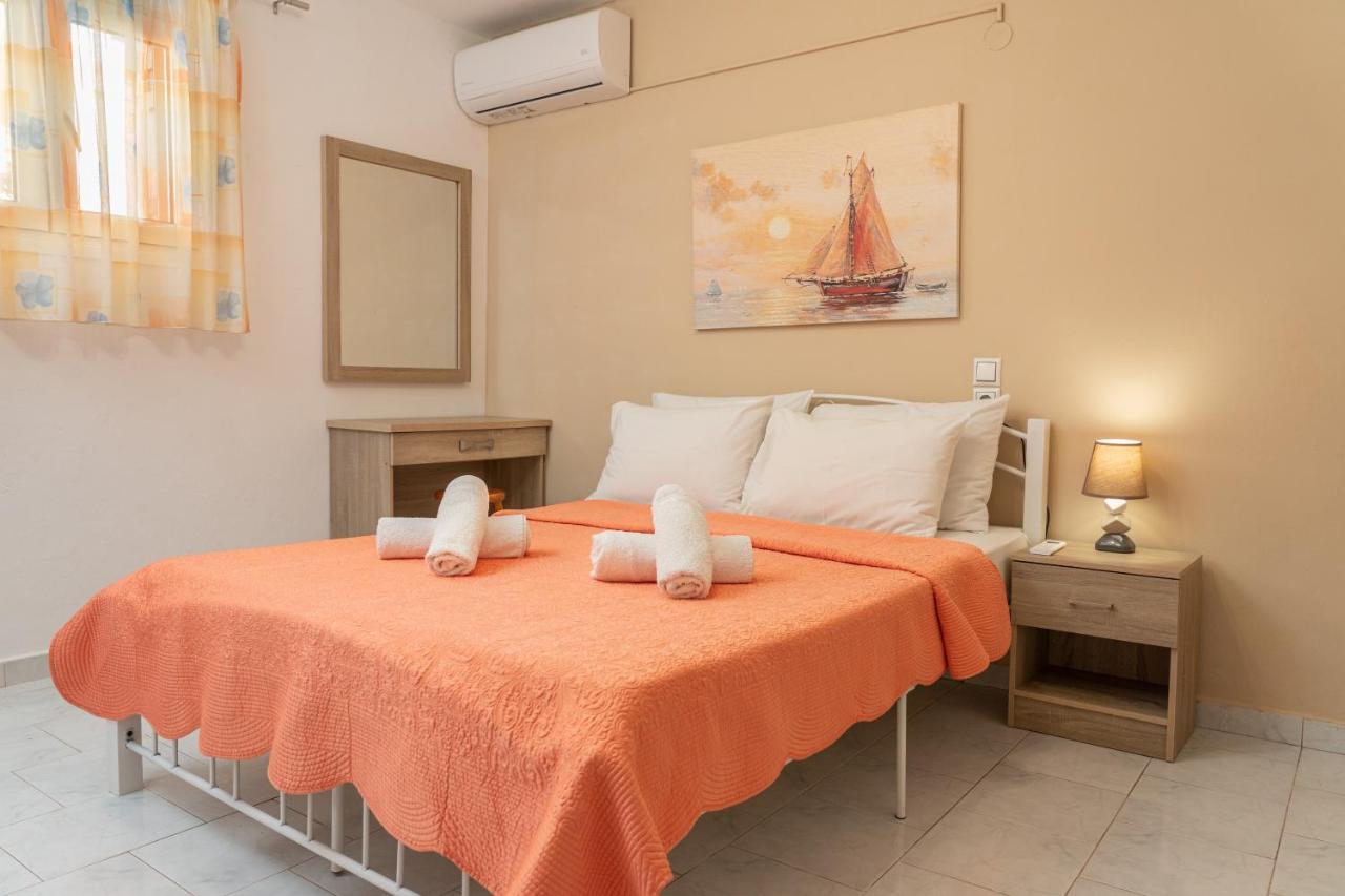 Alexatos Studios & Apartments Agia Efimia Buitenkant foto